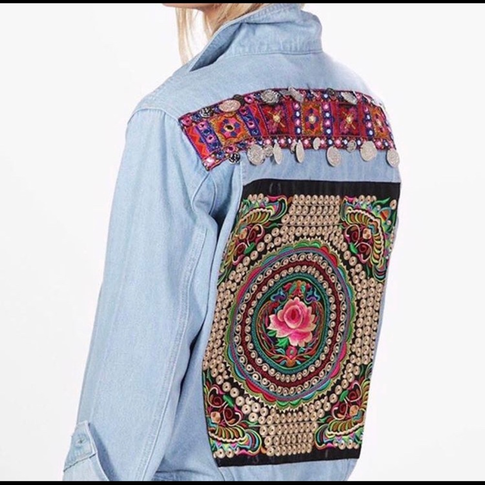 SILDDDD! Coachella vibe denim jacket